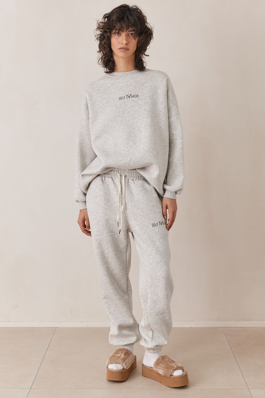 סוויטשרט פוטר אוברסייז SELF MADE | אפור בהיר