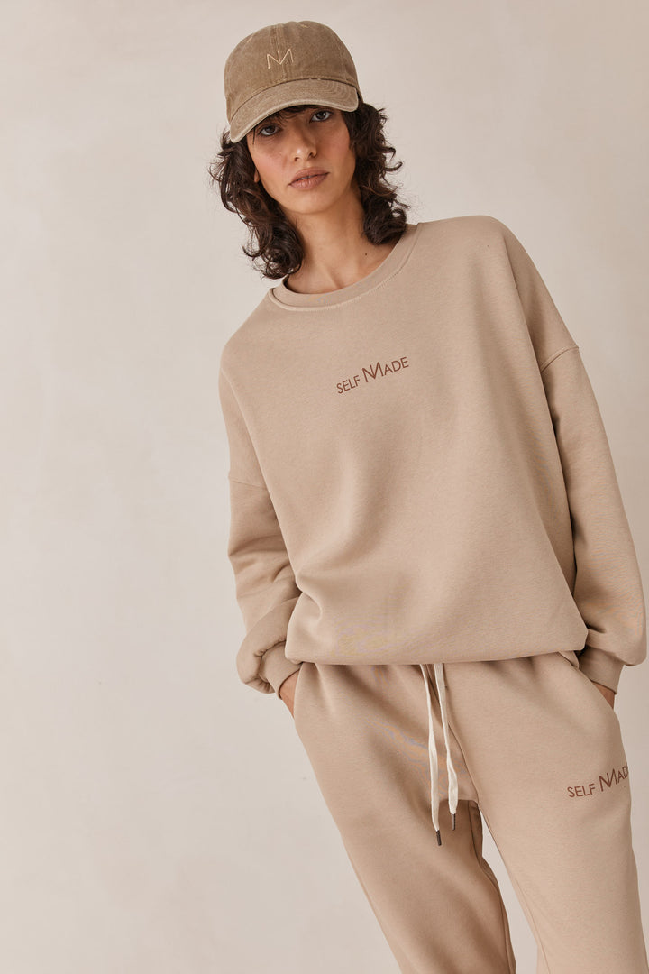 סוויטשרט פוטר אוברסייז SELF MADE | מוקה