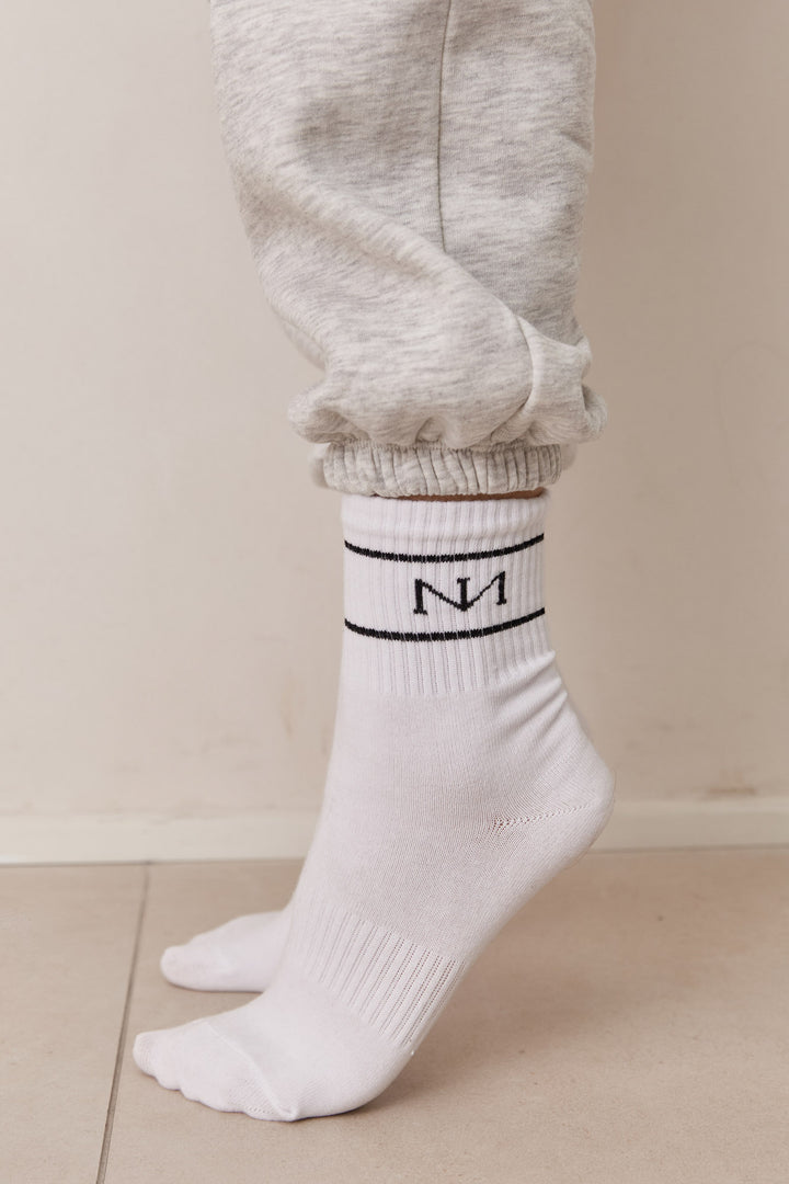 גרבי לוגו נורי | לבן