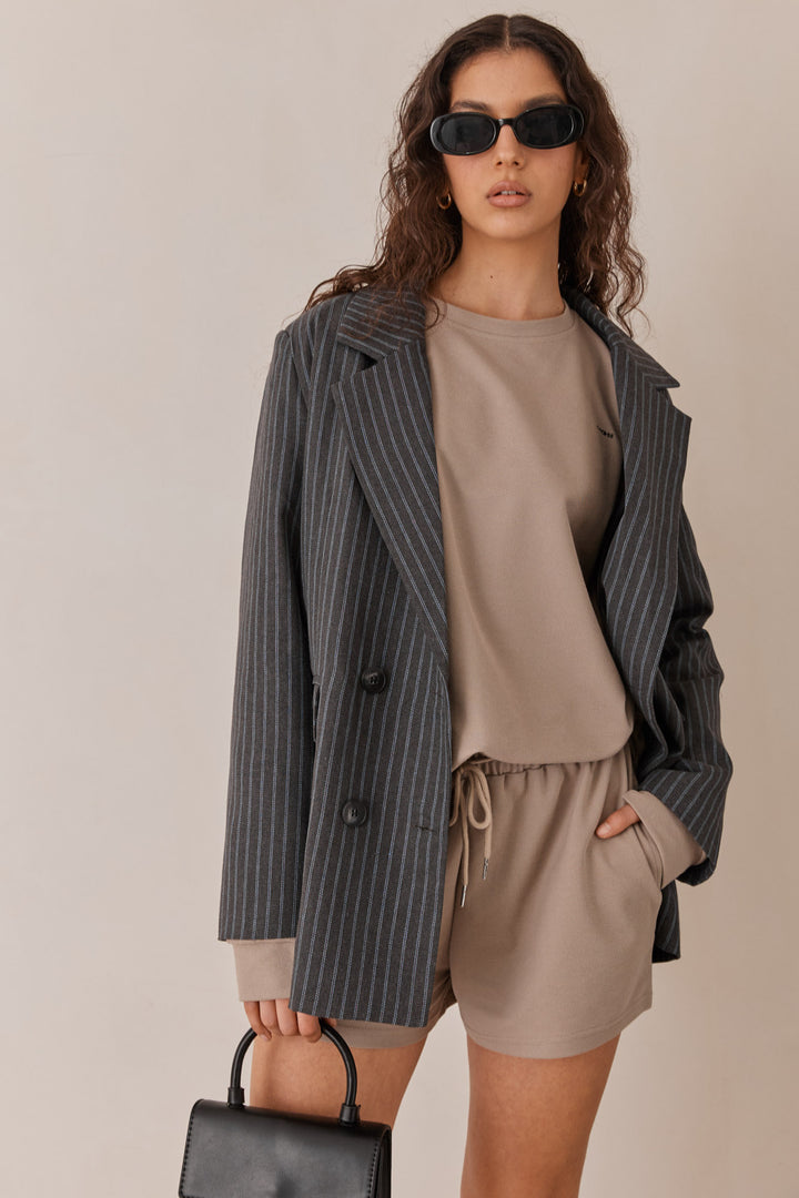 חליפת סופיה גזרת אוברסייז | חום