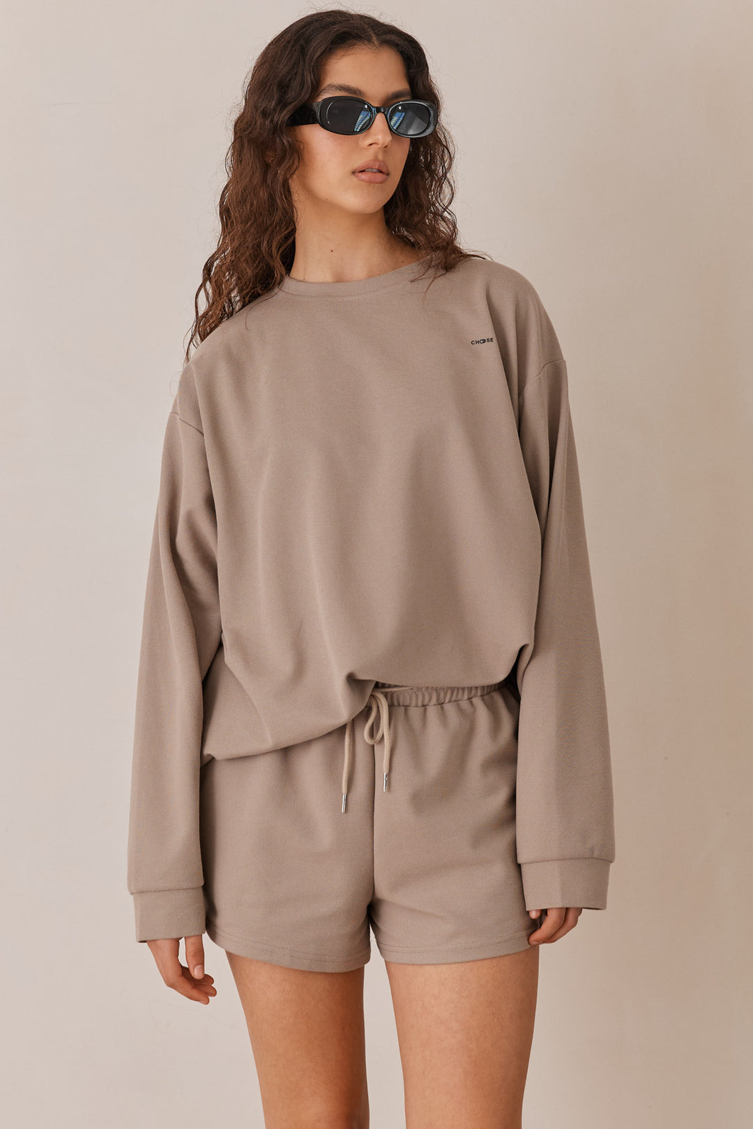 חליפת סופיה גזרת אוברסייז | חום