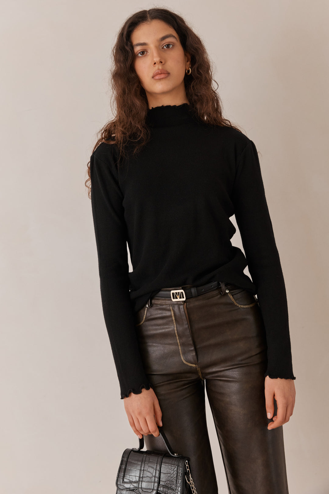 חולצת סריג קיירה חצי גולף | שחור