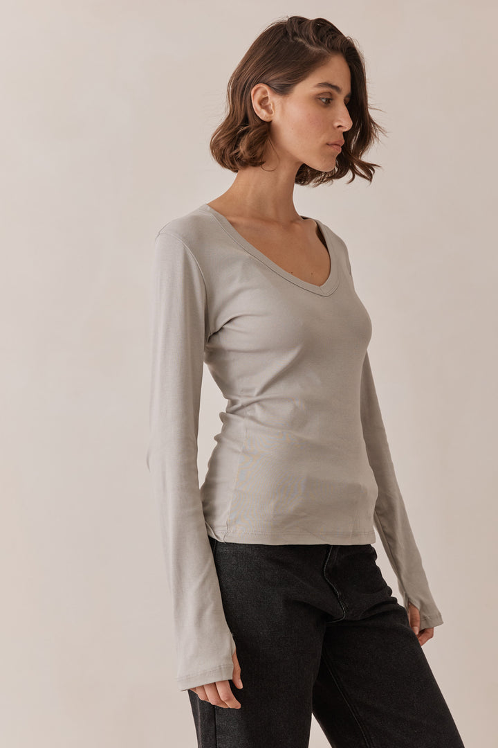 חולצת בייסיק מייגן וי שרוול כפפה | אפור אייס