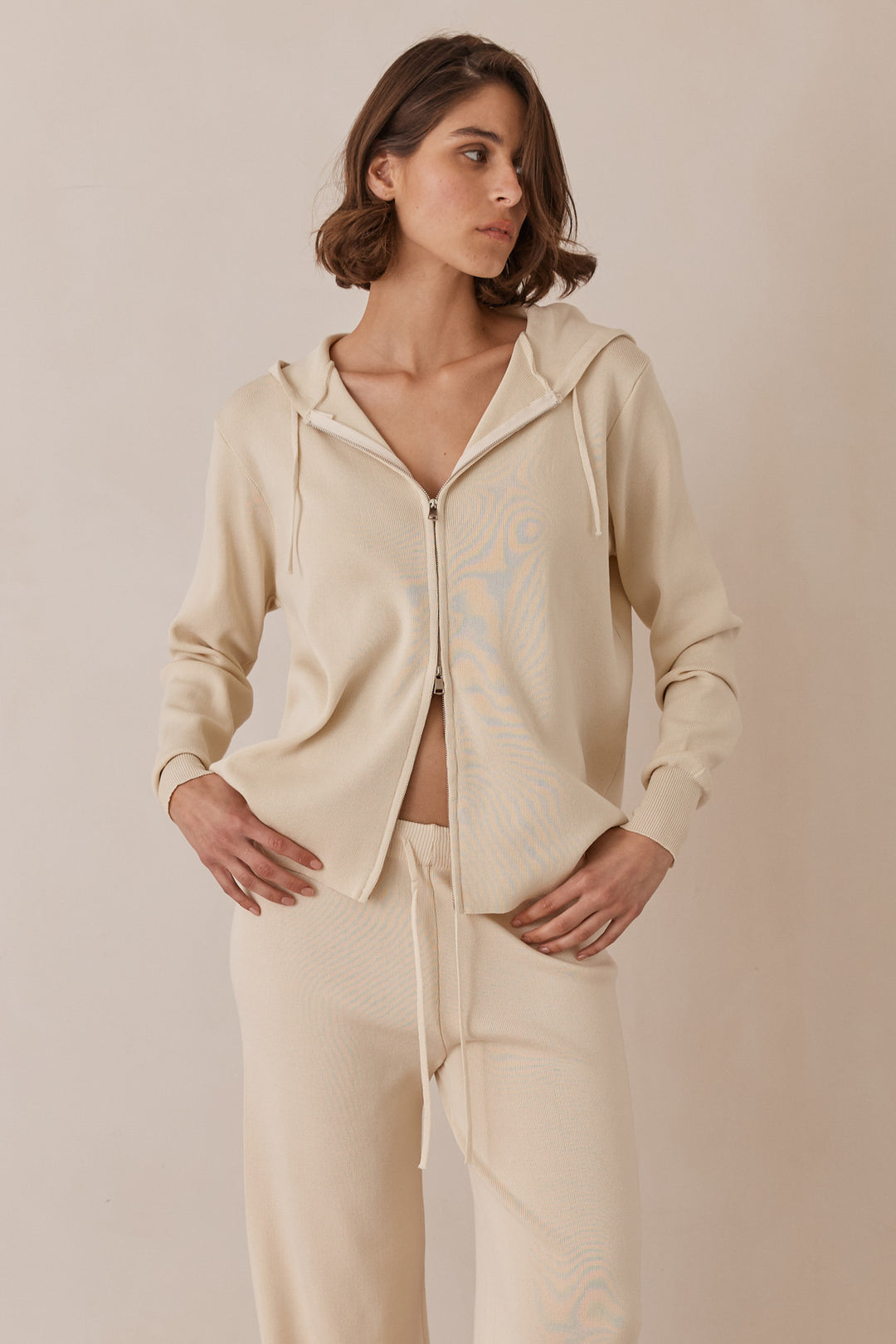 קפוצ'ון סריג נואל בשילוב רוכסן | קרם