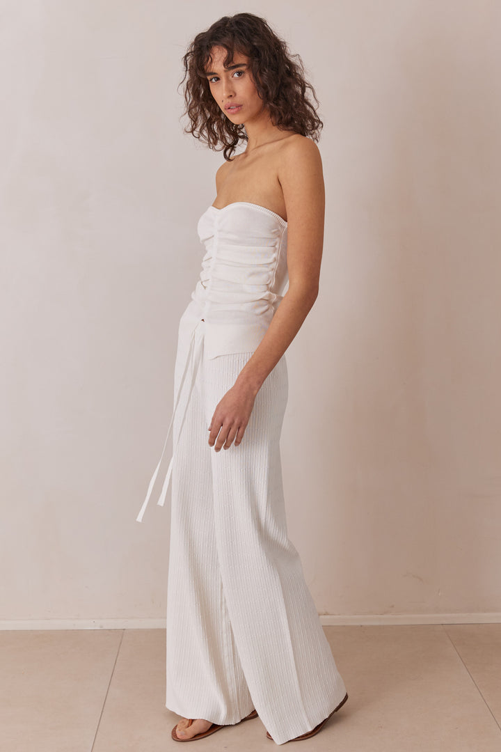 מכנסי אמור סיומת רחבה | לבן