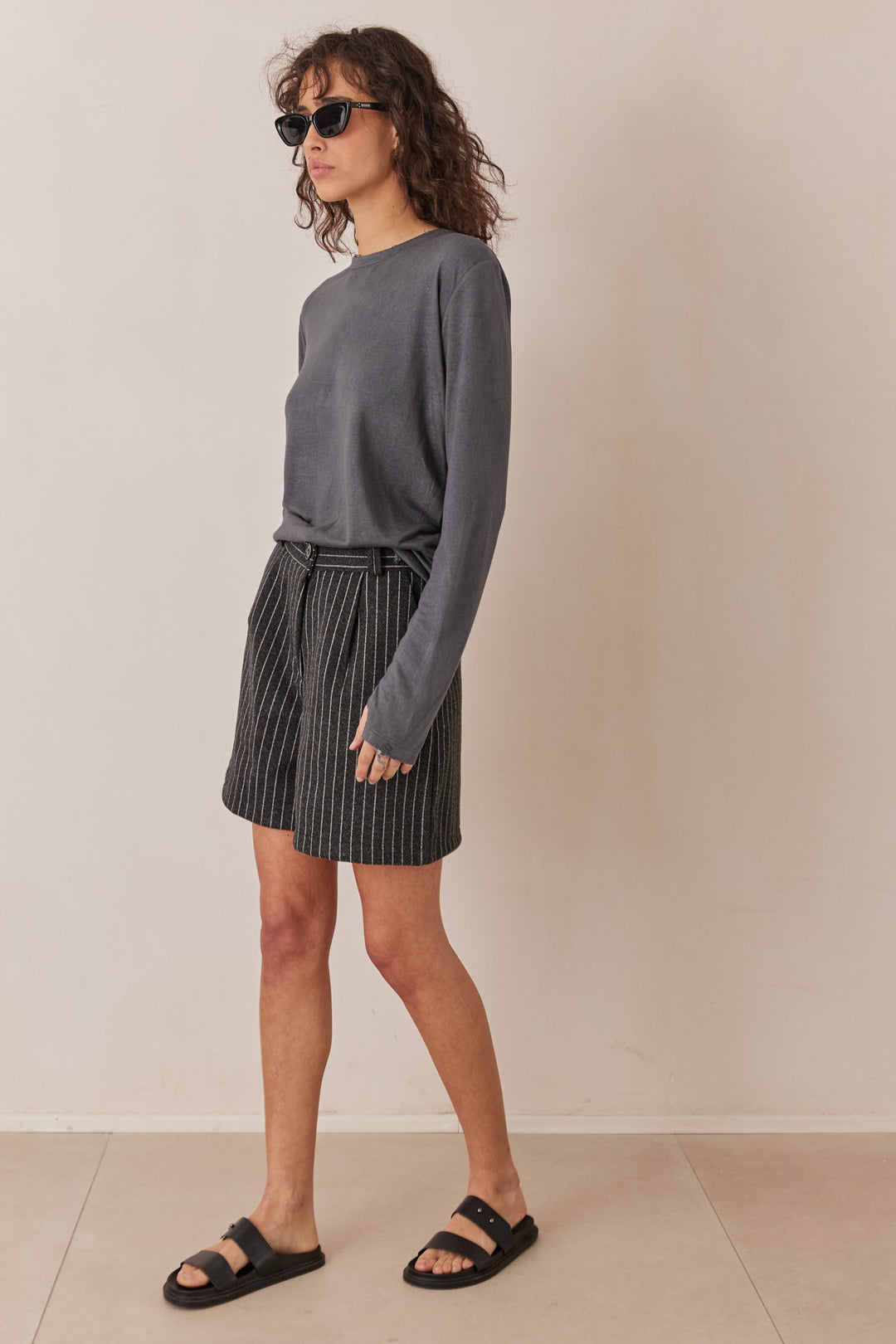 טי שירט דמוי פשתן מיילו שרוול כפפה | אפור כהה