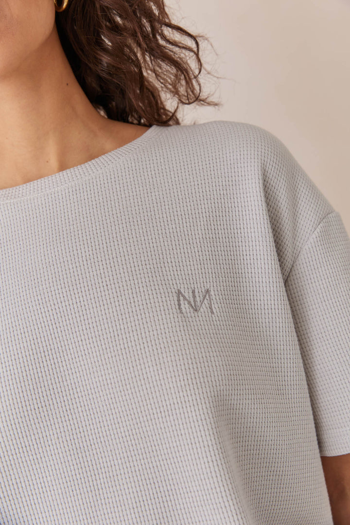 חליפת ורוניק בד וופל בשילוב רקמת לוגו | אפור אייס