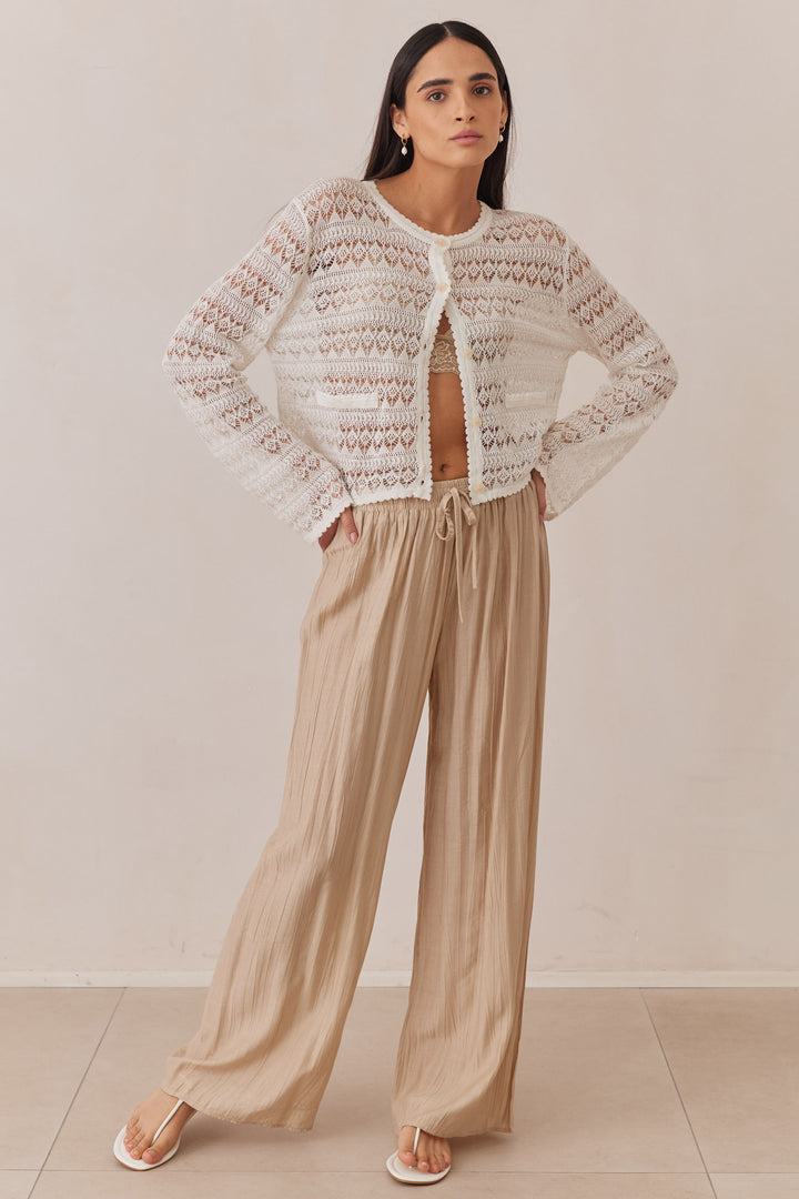 חולצת תחרה אמיליה בשילוב כפתורים | לבן