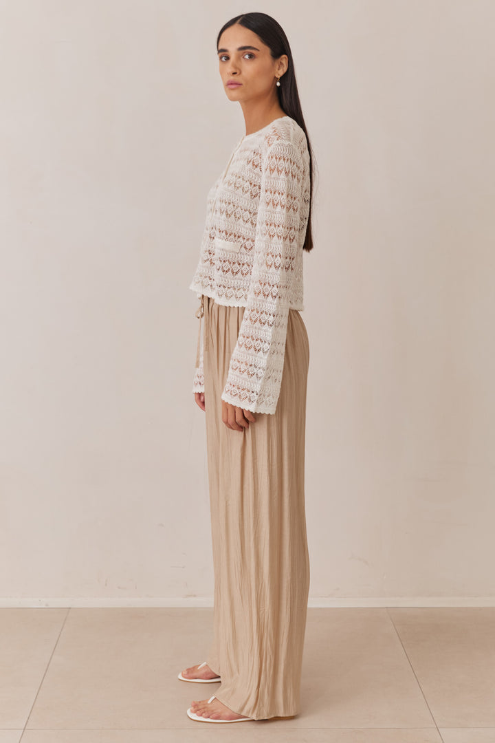 חולצת תחרה אמיליה בשילוב כפתורים | לבן