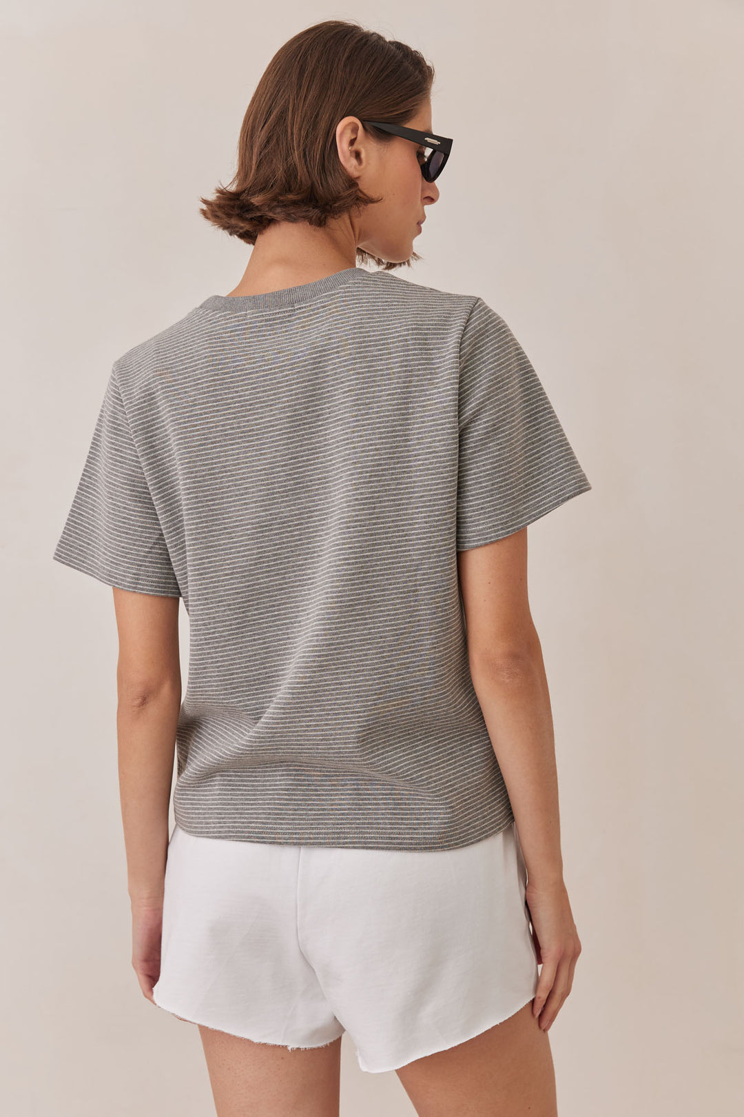 מכנסי שורטס פאולו סיומת גזורה | לבן