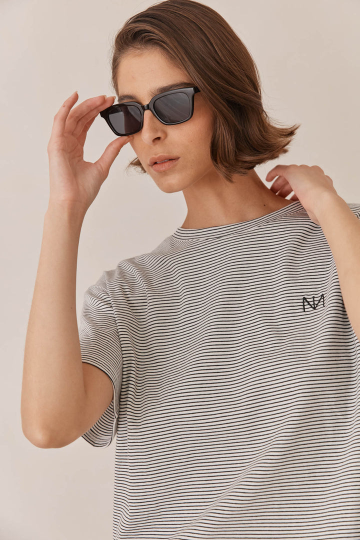 חליפת גייל סטרייפס | לבן/שחור