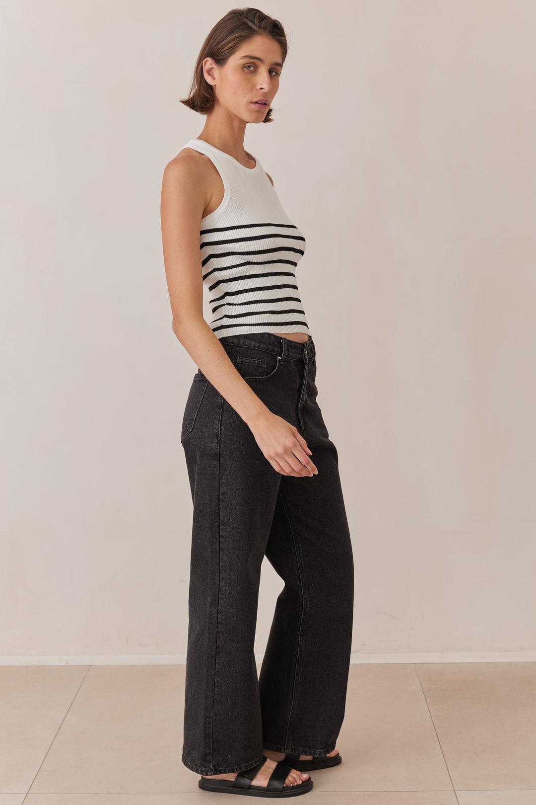 גופיית ברי סטרייפס | לבן/שחור