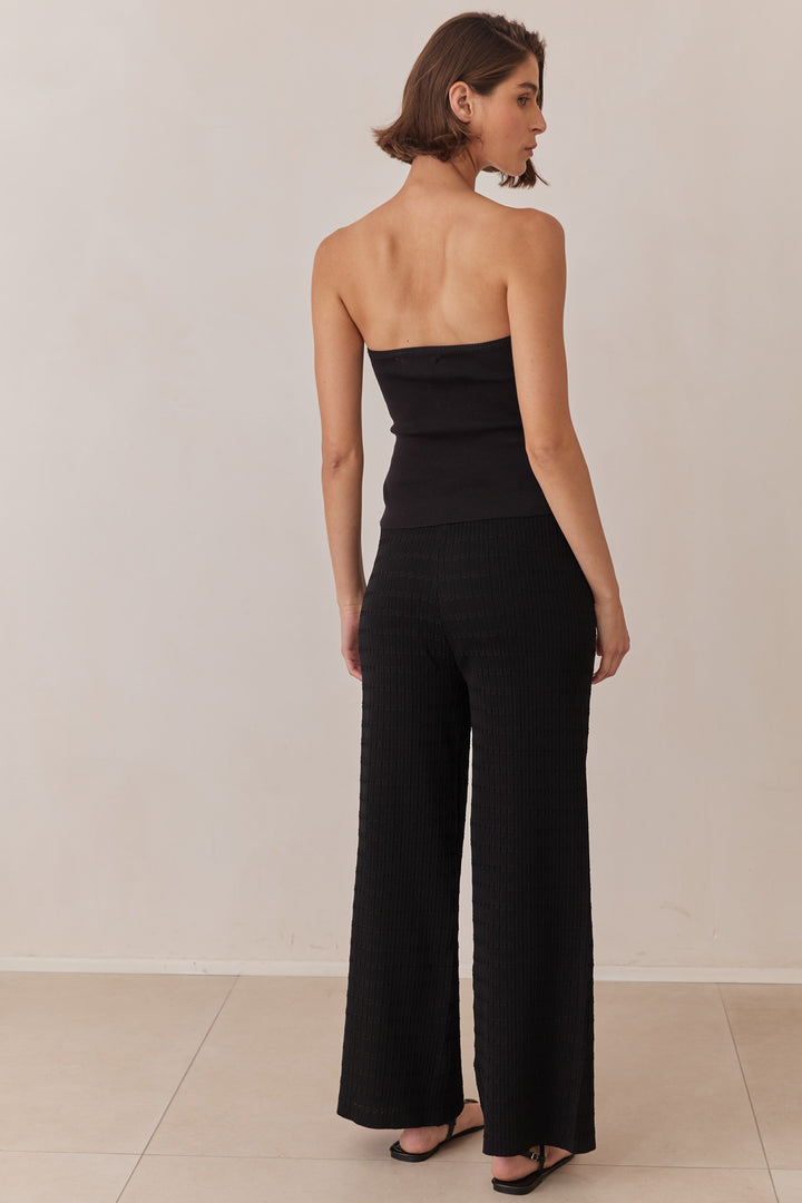 מכנסי אמור סיומת רחבה | שחור