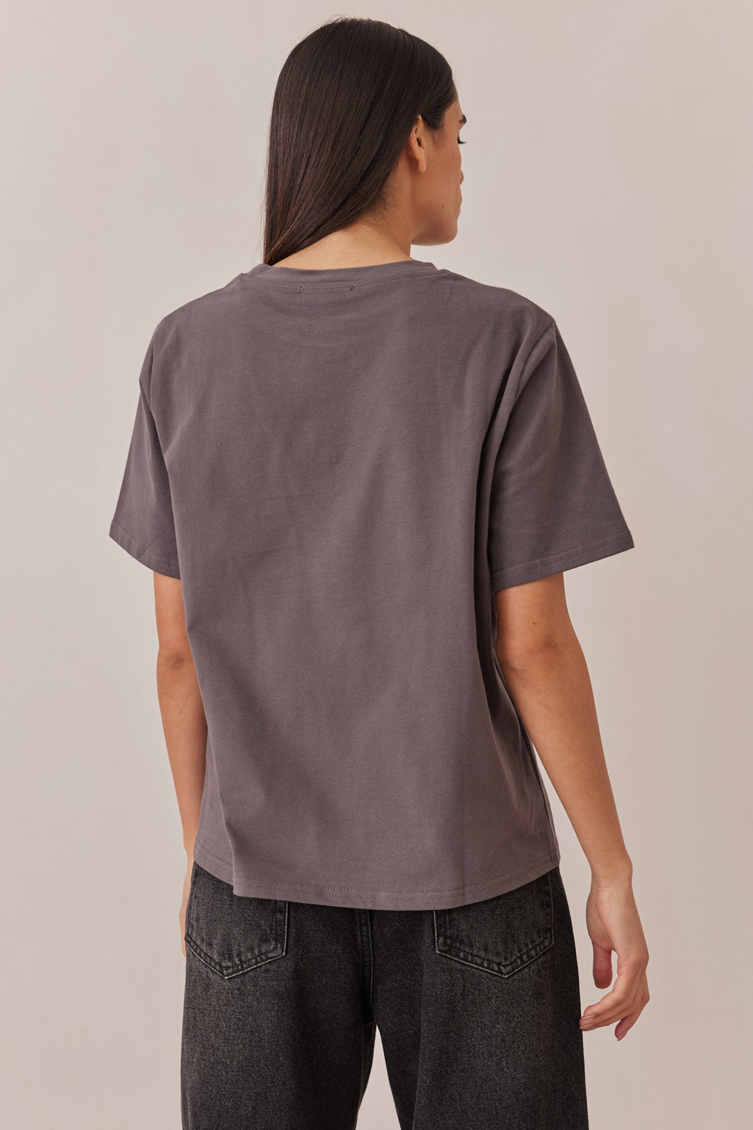 טי שירט קיילה אוברסייז | אפור כהה