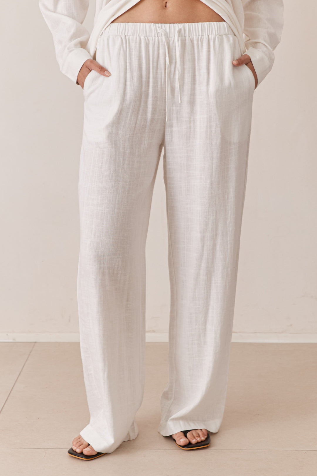 מכנסי שיה פשתן בשילוב גומי וקשירה | לבן