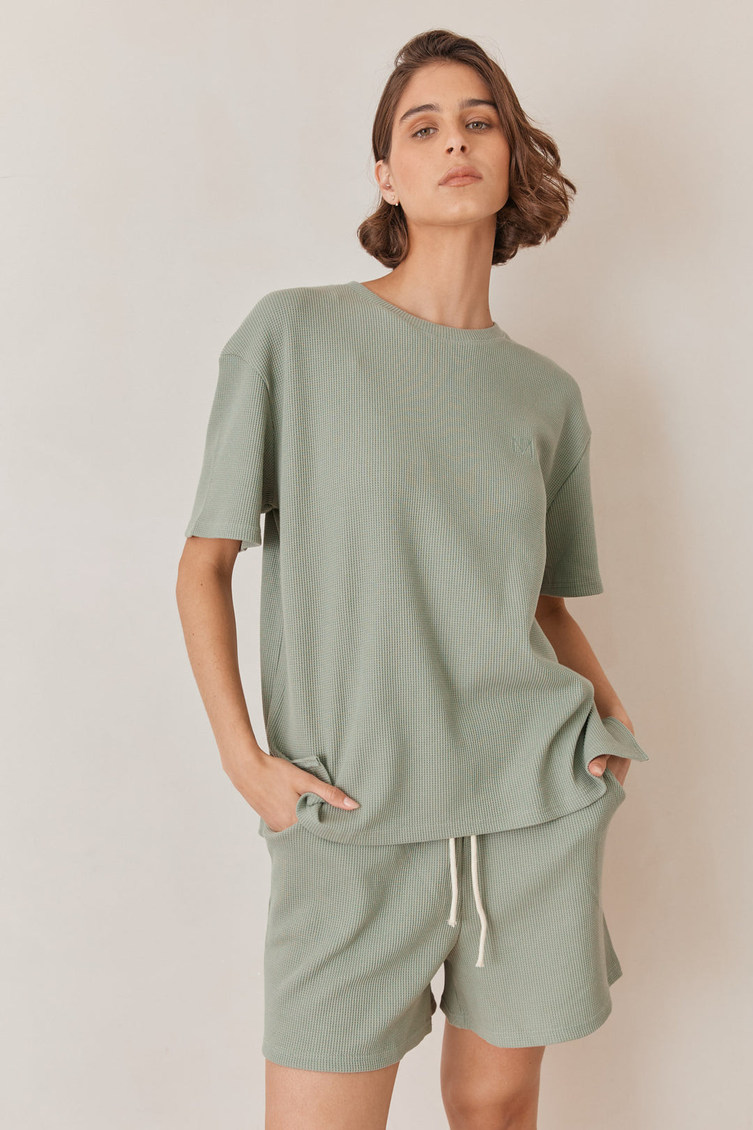 חליפת ורוניק בד וופל בשילוב רקמת לוגו | ירוק