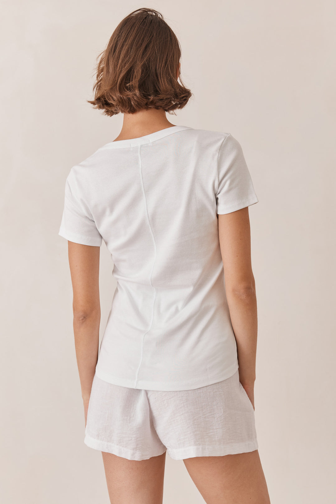 טי שירט בייסיק מונקו מחשוף וי | לבן