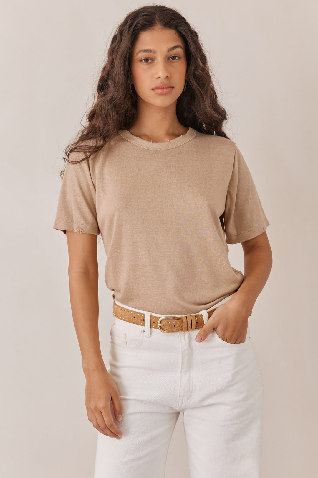 חגורת זמש ווקר בשילוב ניטים | קאמל