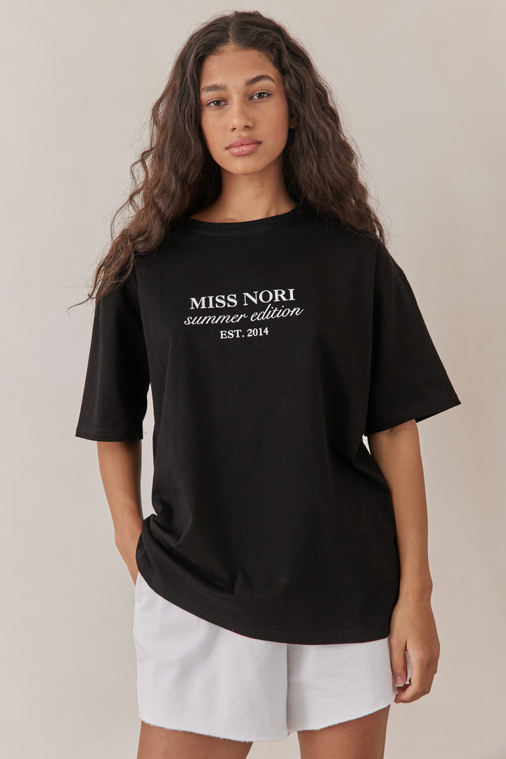 טי שירט SUMMER EDITION צווארון ניקי | שחור