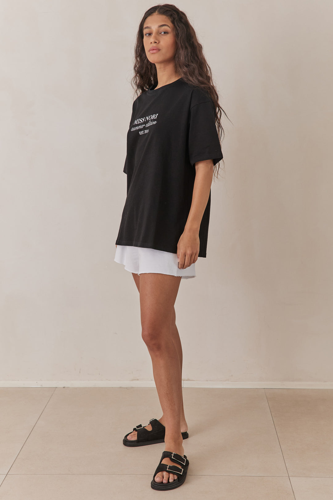 טי שירט SUMMER EDITION צווארון ניקי | שחור