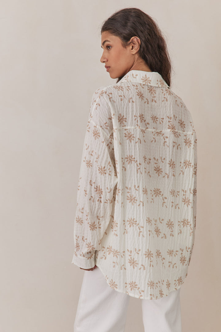 חולצה מכופתרת אדלה הדפס פרחוני | לבן/בז'