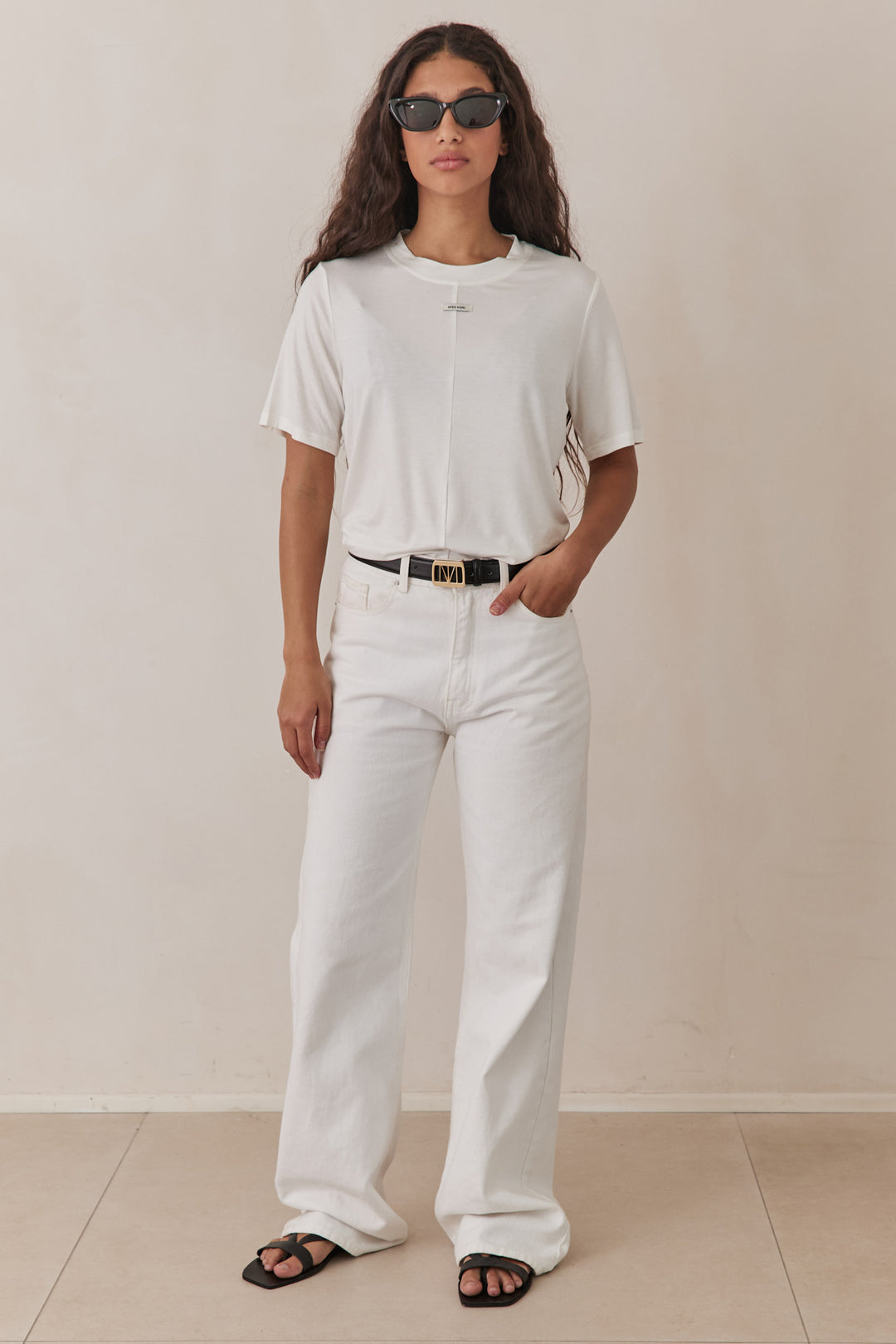 טי שירט אל שקפקפה בשילוב תווית לוגו | לבן