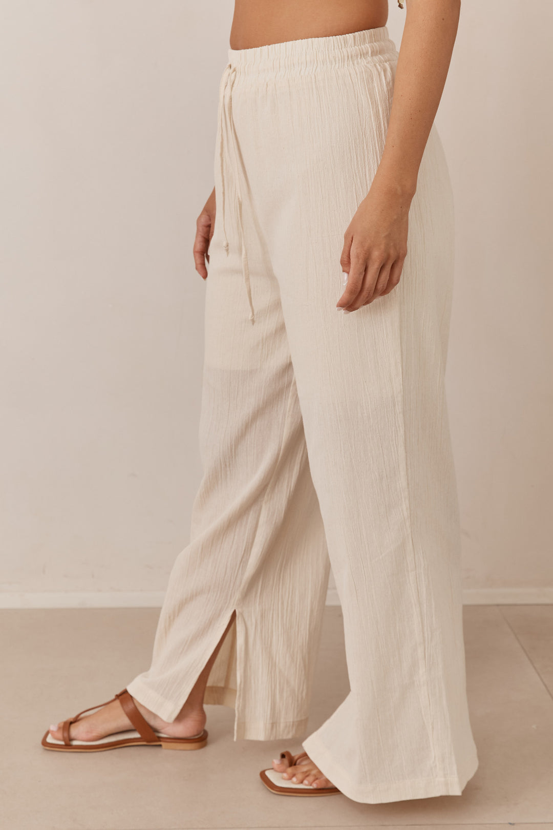 מכנסי אדל גזרה ישרה בשילוב קשירה | קרם