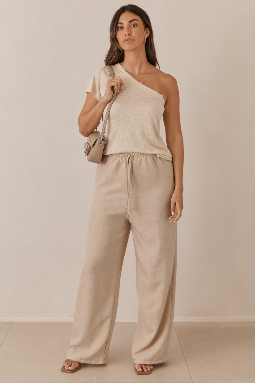 מכנסי סבסטיאן גזרה ישרה בשילוב קשירה | בז'