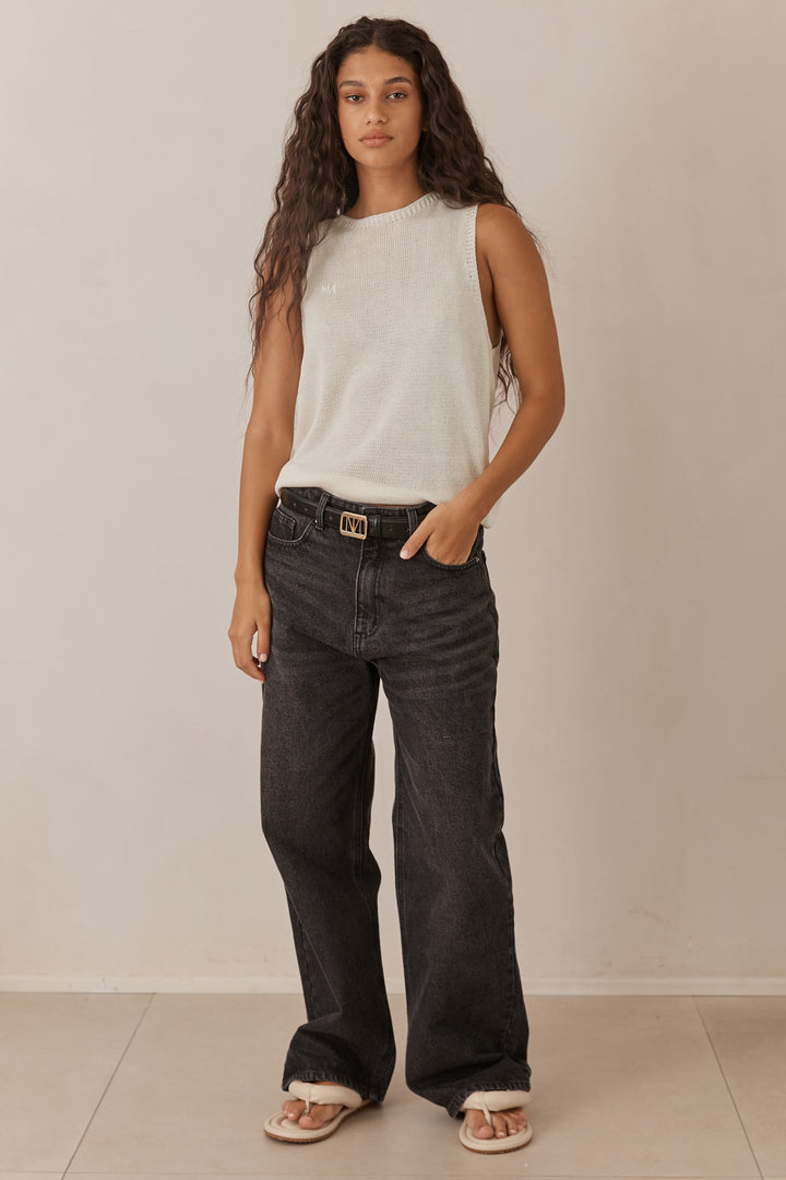 גופיית קנדל בד מחורר בשילוב רקמת לוגו | קרם