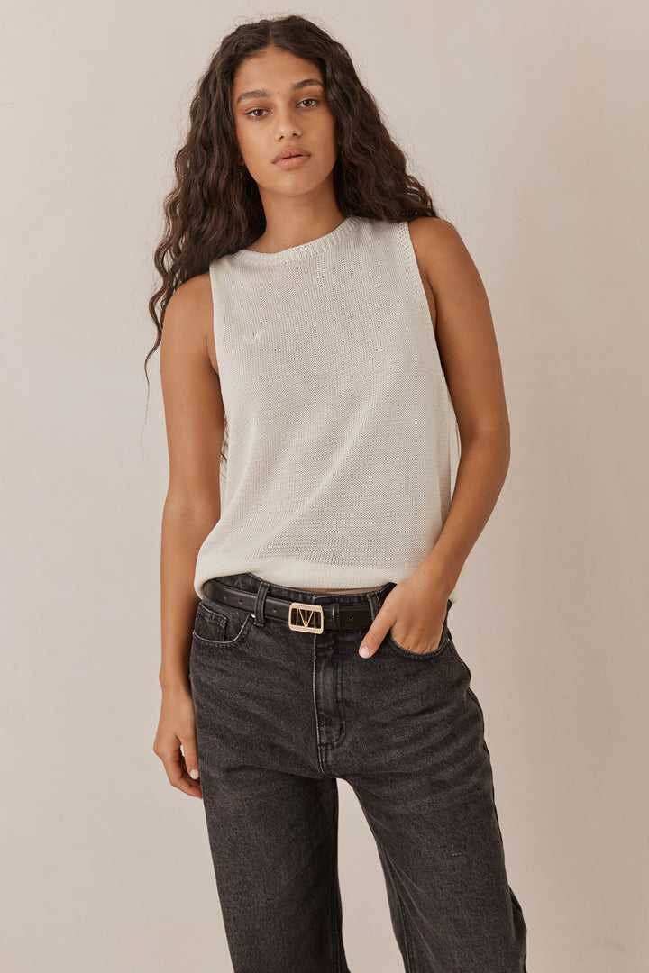 גופיית קנדל בד מחורר בשילוב רקמת לוגו | קרם