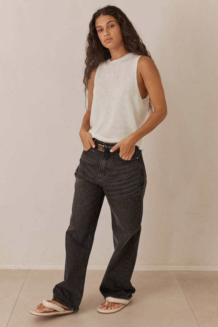 גופיית קנדל בד מחורר בשילוב רקמת לוגו | קרם