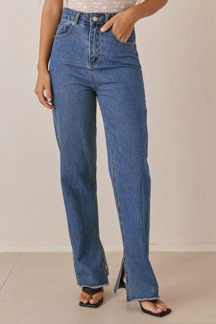 מכנסי דנים איאן בסיומת שסע | ג'ינס