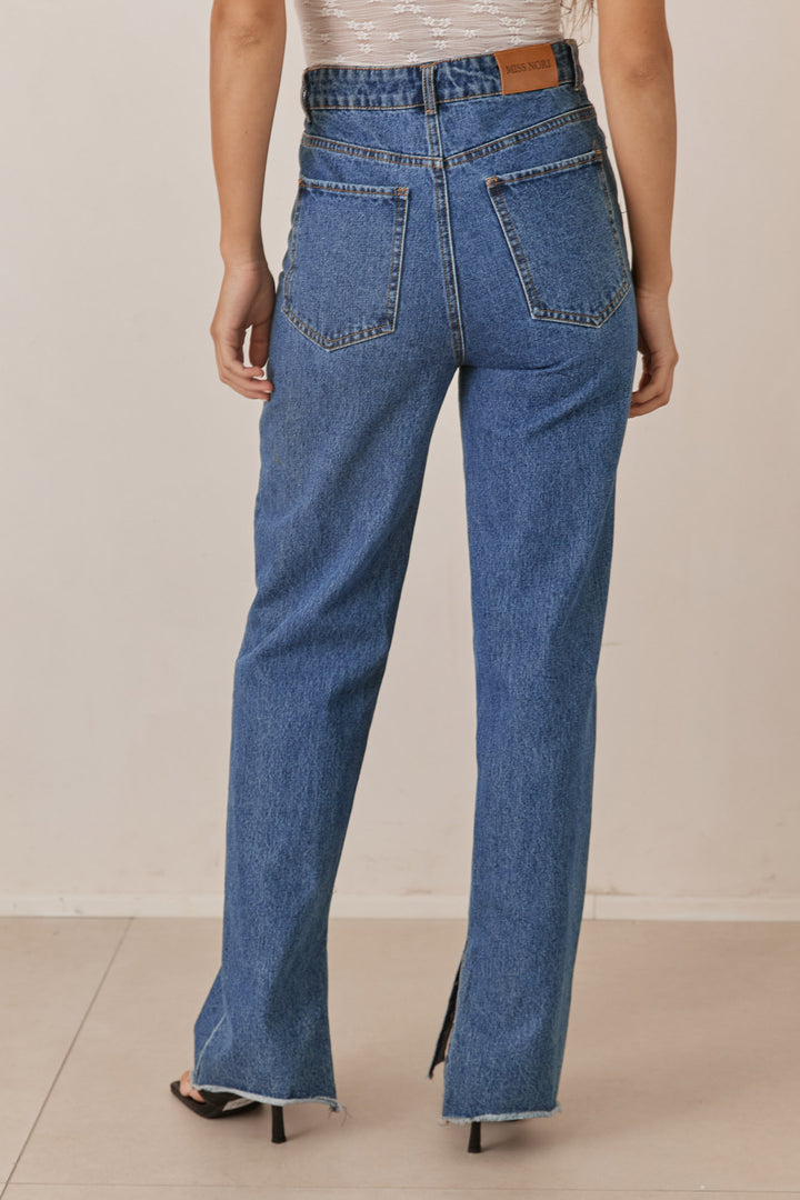 מכנסי דנים איאן בסיומת שסע | ג'ינס