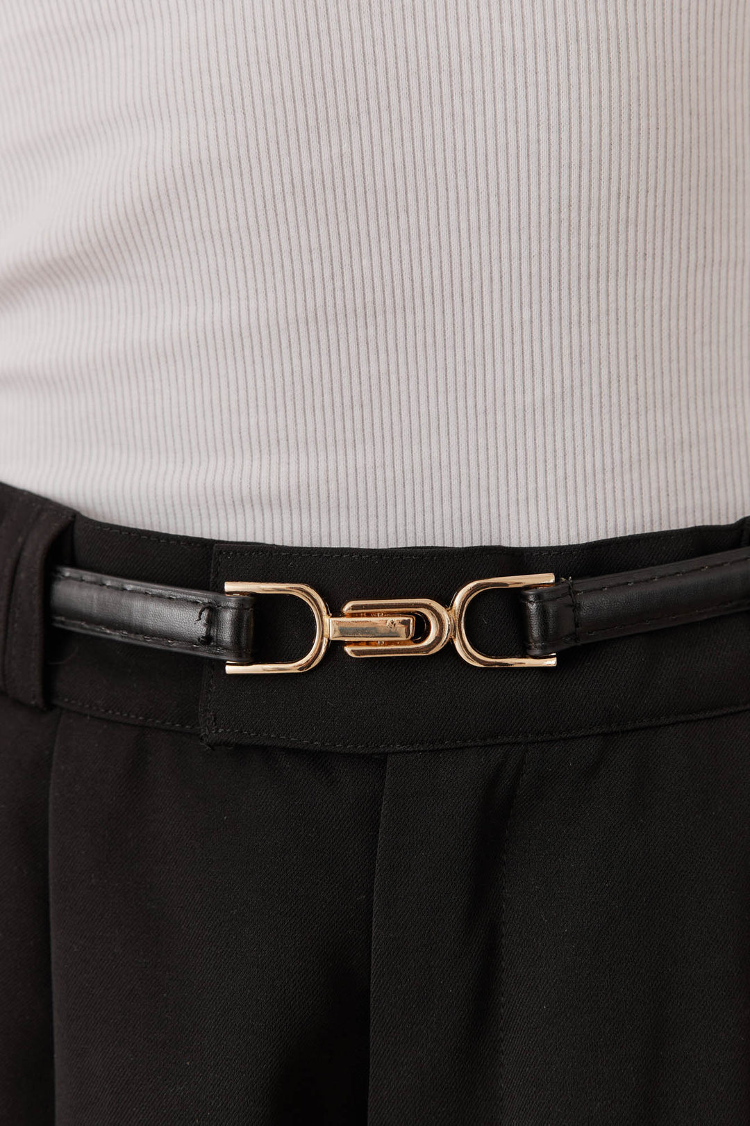 חגורת דמוי עור לורי סגירת אבזם | שחור