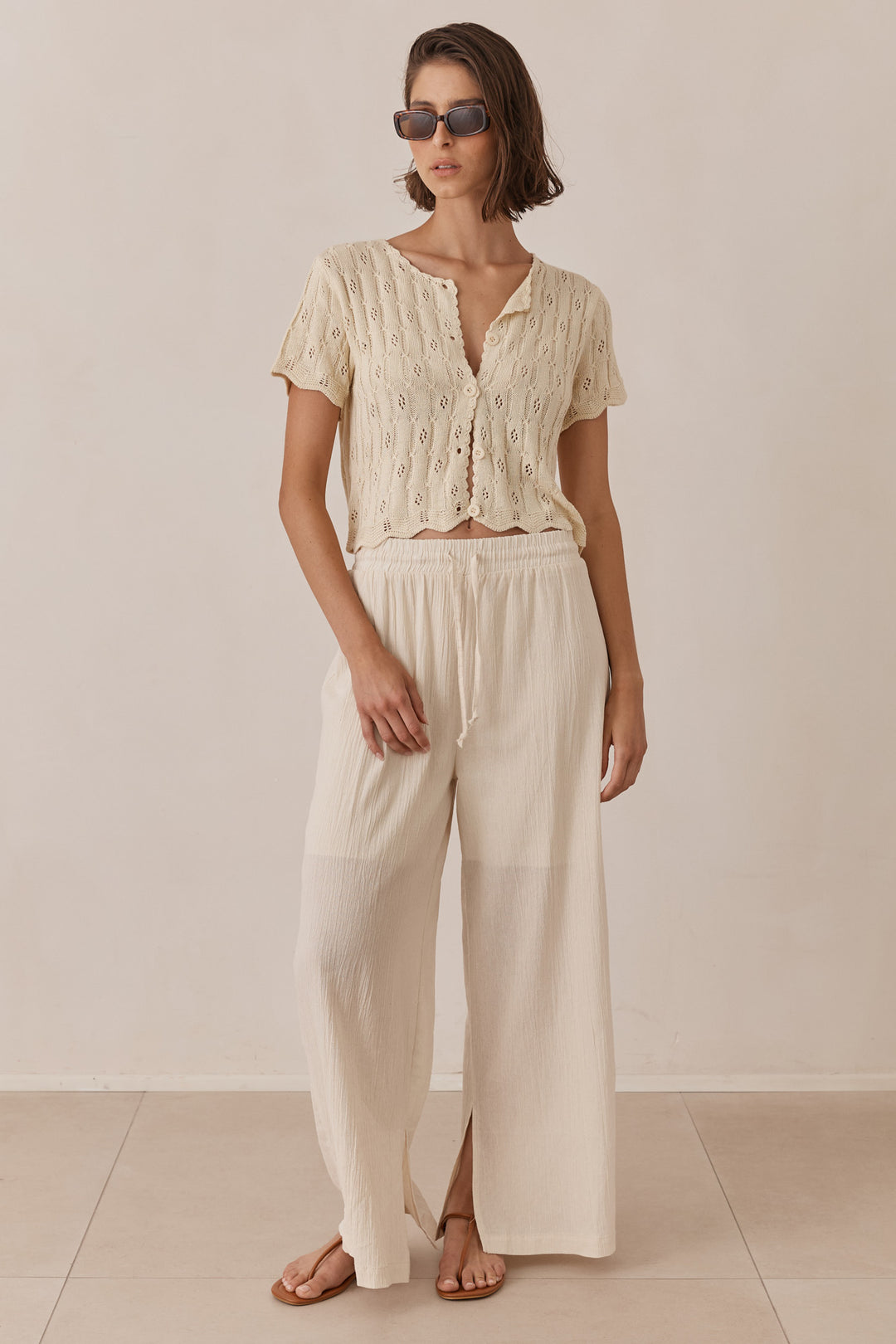 מכופתרת קאיה עיטורי רקמה | בז'