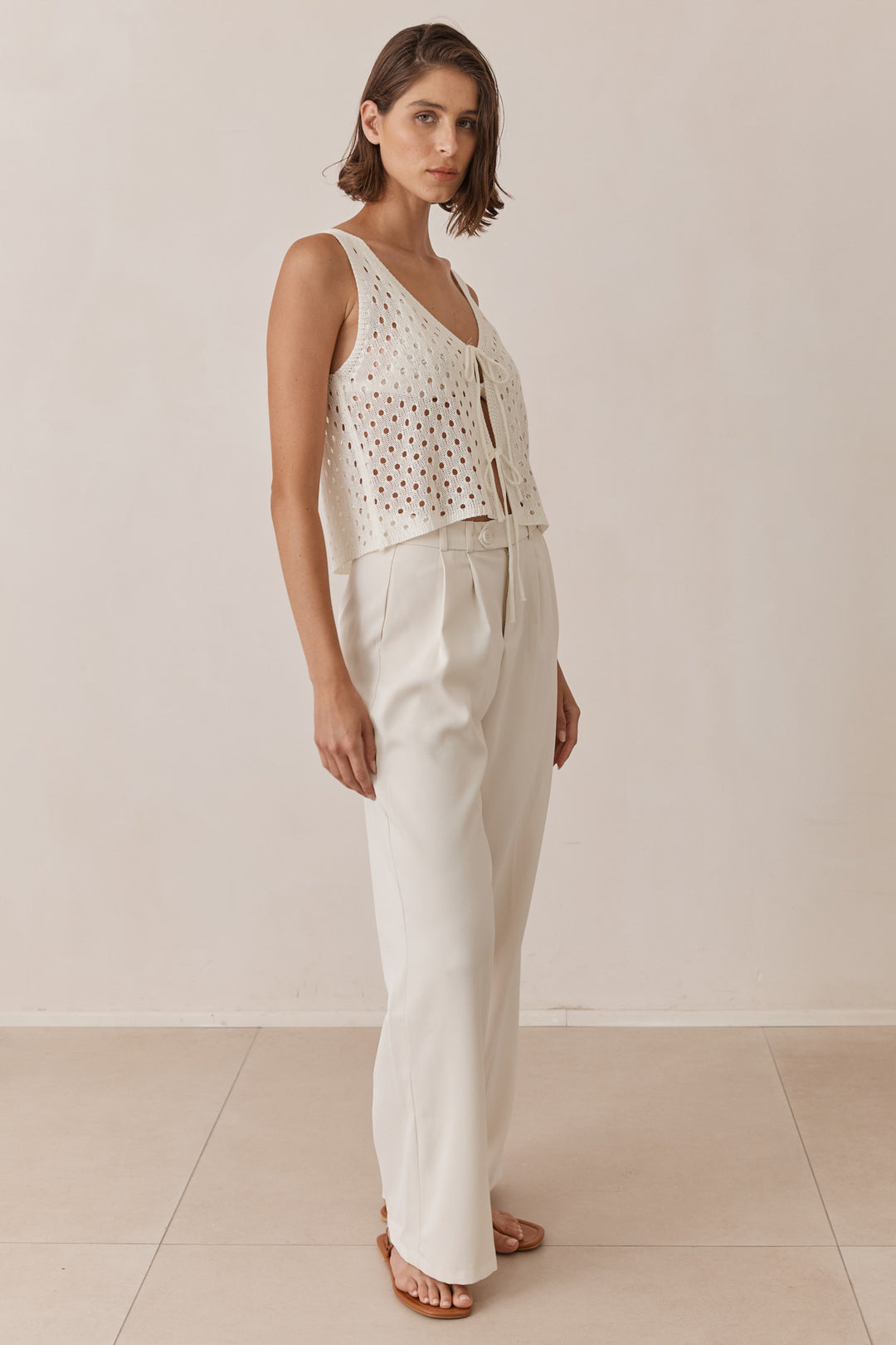 ווסט סריג מחורר ליון בשילוב קשירה | קרם