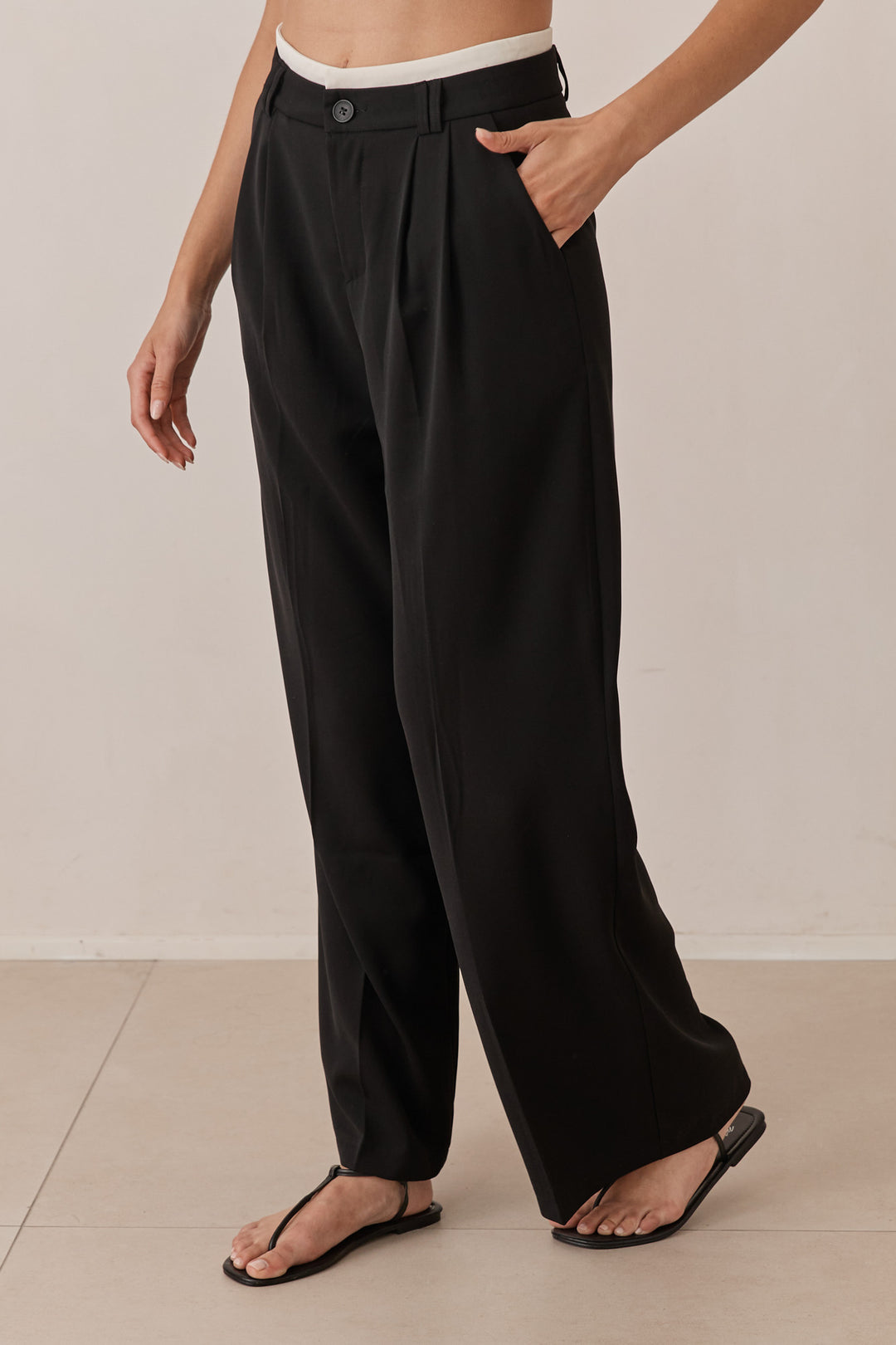 מכנסיים מחויטים אמסטרדם חגורה מובלטת | שחור