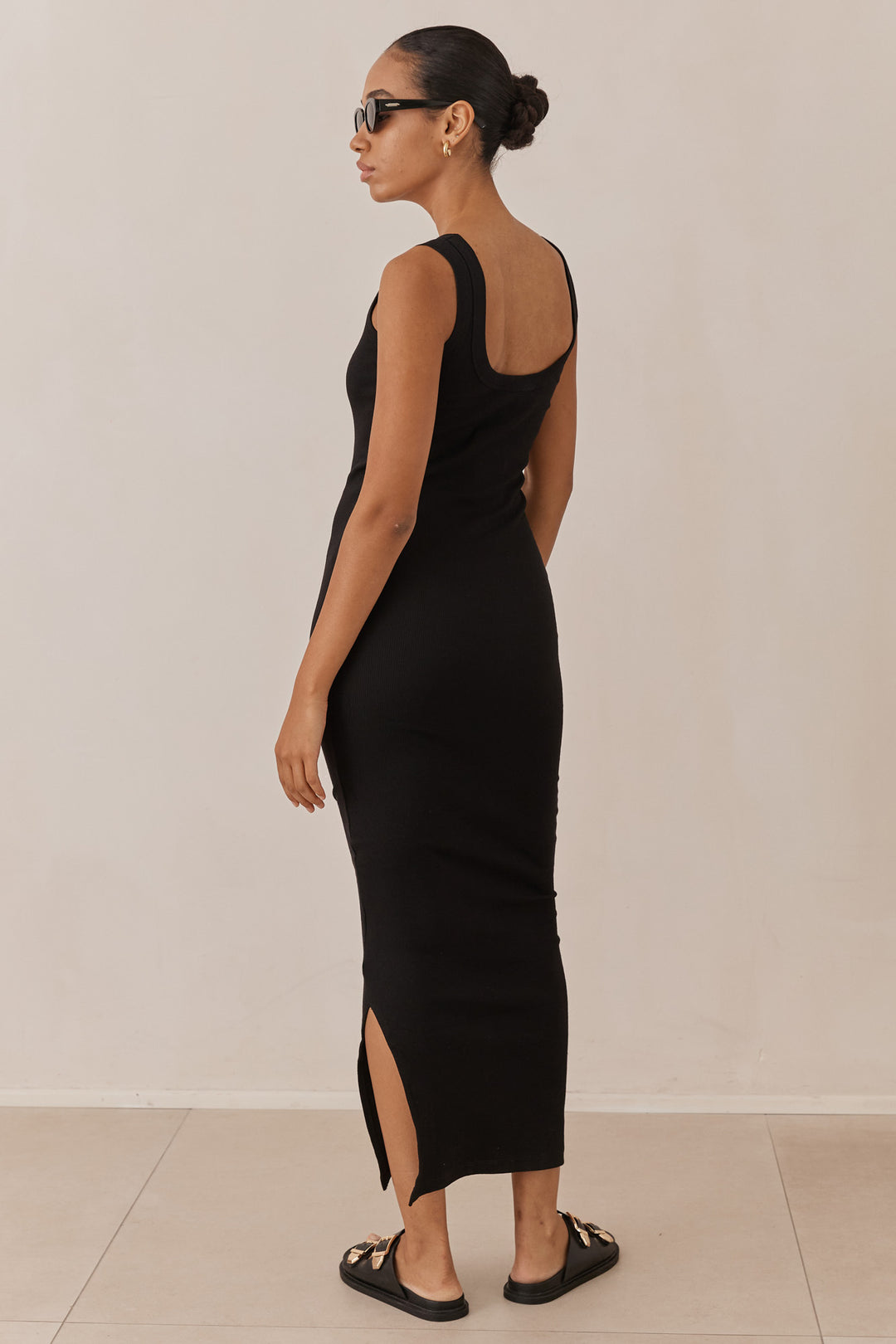 שמלת מקסי נאיה בשילוב שסע צידי | שחור