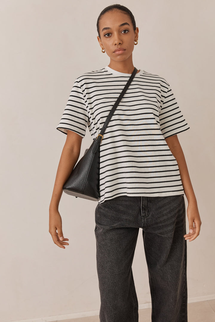 טי שירט סבסטיאן סטרייפס | לבן/שחור
