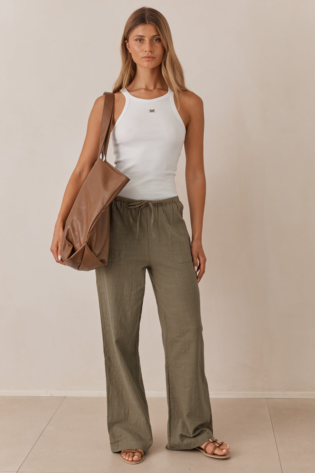 גופיית ריב ניס בשילוב פאץ' | לבן