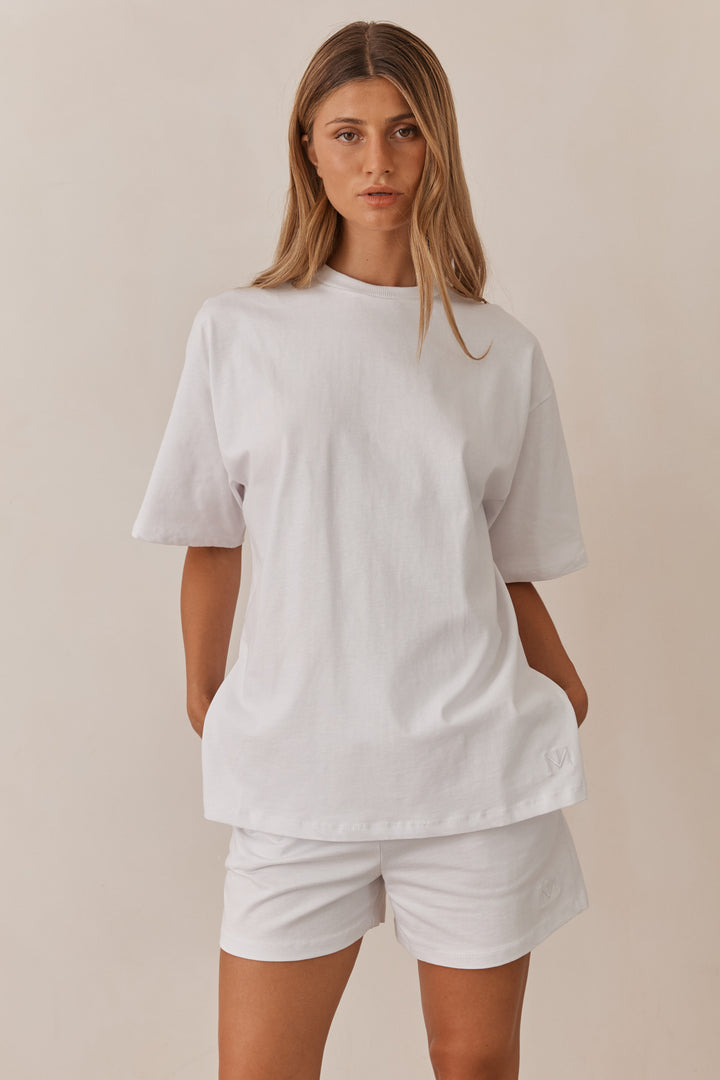 חליפת לנון גזרת אוברסייז | לבן