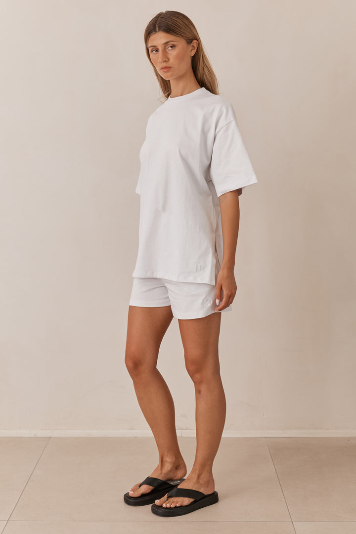 חליפת לנון גזרת אוברסייז | לבן