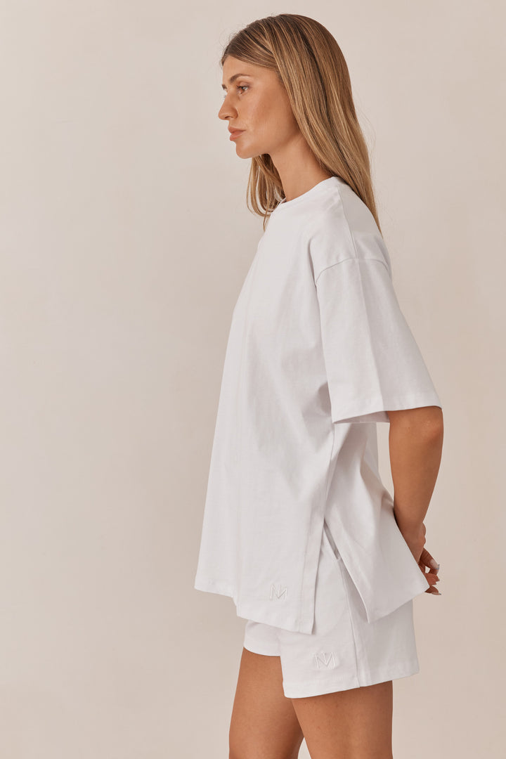 חליפת לנון גזרת אוברסייז | לבן