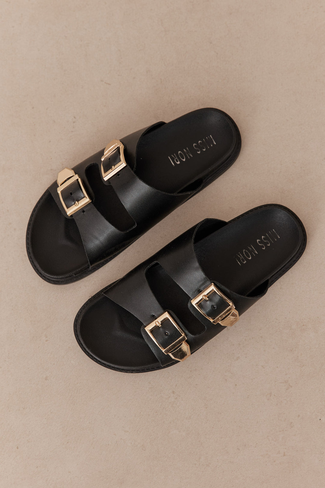 כפכפי רצועות סיאטל בשילוב אבזם | שחור