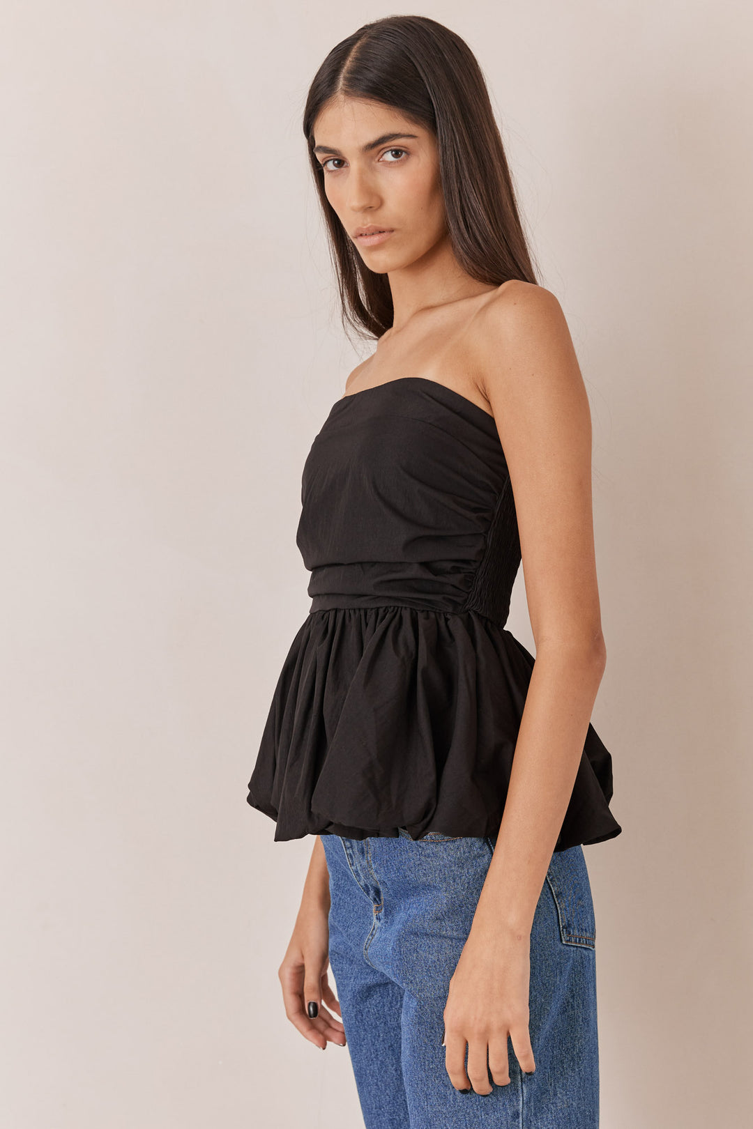 סטרפלס טריה בשילוב פפלום | שחור