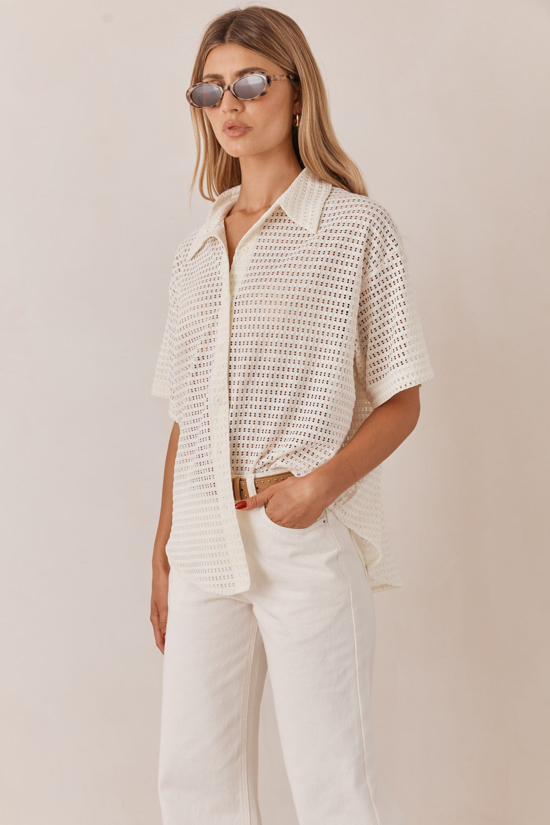 מכופתרת רשת בריטה שרוול קצר | שמנת