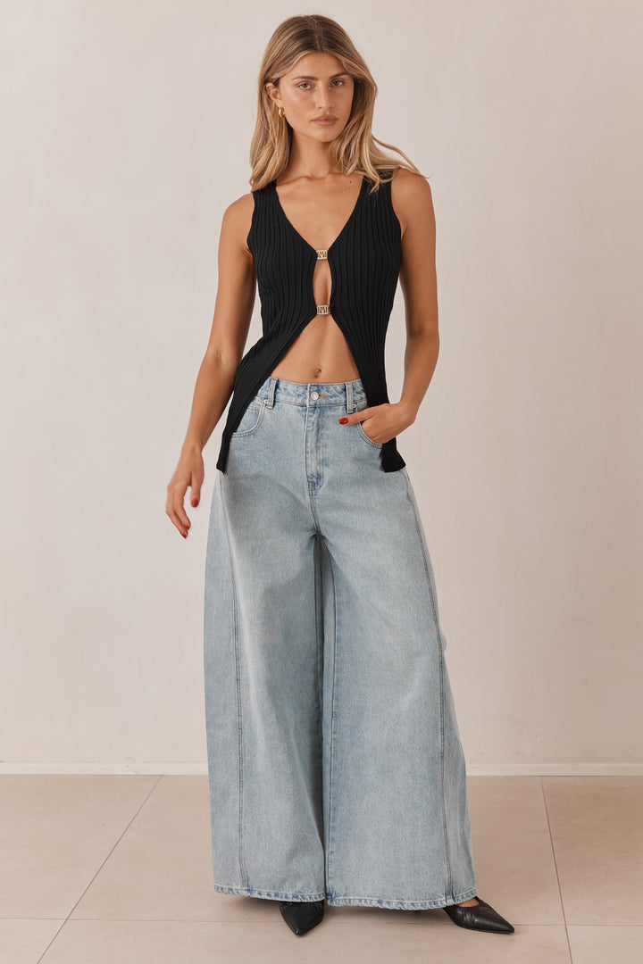 גופיית סריג מיקה אבזמי לוגו | שחור