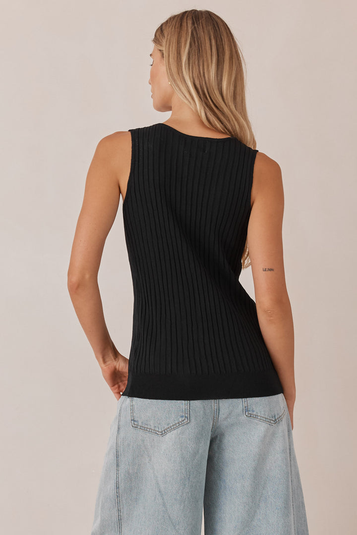 גופיית סריג מיקה אבזמי לוגו | שחור