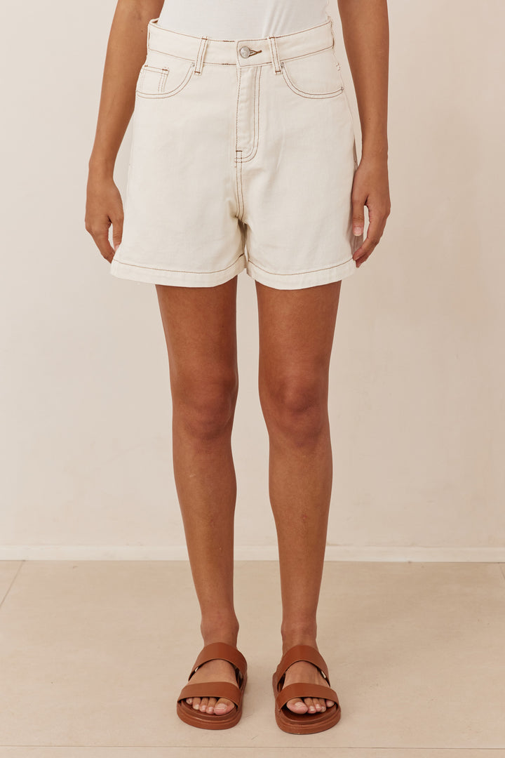 מכנסי ג'ינס דרייק דנים תיפורים בולטים | קרם