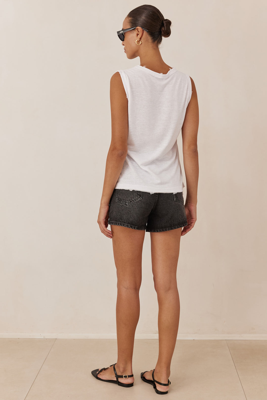 חולצת טיטו סריג פשתן ללא שרוול | לבן